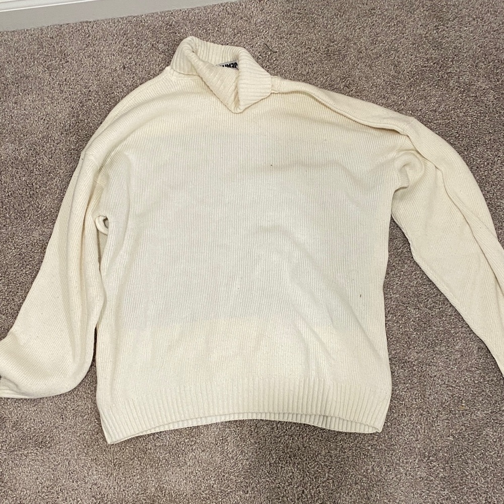 Iceberg Cream Ribbed Turtleneck Sweater - Picture 3 of 4